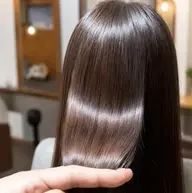 【髪質改善トリートメント】くせ・広がりを整えて扱いやすい艶髪へ✨
