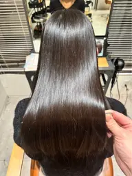 縮毛したのに伸びて来た髪の毛が気になる方必見🌷リタッチ縮毛矯正🌟