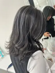⭐️カット&ハイライトカラー&ETMEMEトリートメント⭐ケアブリーチ込み🌟