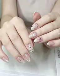 「華やかデザイン」ワンホン定額ネイル💖水光マグネットデザイン