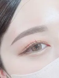 🌸ミニモ特別割引🌸眉毛デザインWAX+ブロウリフト(カラ−に変更可能)+メイク仕上げ■男性も歓迎★