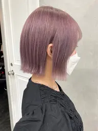 【ハイトーン】カット(ボブスタイル)+トリプルカラー+カラー+うる艶トリートメント/ブリーチ2回のメニューとなります。