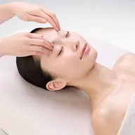 【敏感肌ケア】しっとりうるおうすこやかな肌へ。敏感肌のためのフェイシャルエステ