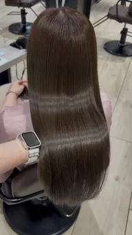 【期間限定💫】 透明感カラー+盛れる前髪カット+1step高保湿TR付き✨️