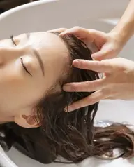 毎日お仕事お疲れ様😌その自分にご褒美💇‍♀️✨✨カット+最高級oggiottoヘッドスパ✨✨✨