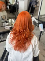 【🧡ワンブリーチでできる🧡】全体ブリーチ➕全体カラー➕トリートメント付き🫧#オレンジ#オレンジカラー限定