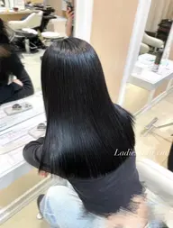 ✨️🎀レディースメンテナンスカット➕Aujua プチトリートメント🎀✨️【ロングヘア限定】
