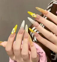 期間限定Jr.長さ出し持ち込みシンプルデザイン❤️初回ソフトジェルオフ無料(痛いネイル、複雑アート🆖)パーツつけ放題