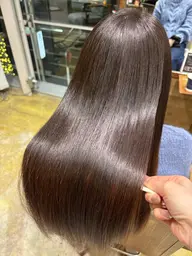 【メテオカラー】髪質改善うるツヤカラー✨️髪を芯から補習するケア剤+専用トリートメント+熱処理アイロン仕上げ🫧✨️