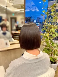 ツヤ感ストレート✨️【縮毛矯正】＋【似合わせカット】✨️