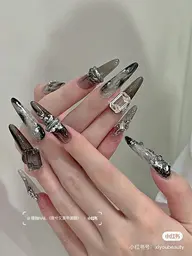 【長さだしオフのみ(チップ/スカルプ/特別たくさんパーツ込み!!)】施術順①オフ②形③艶だし④オイル