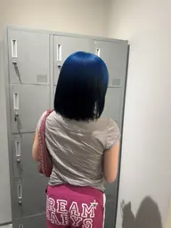 デザインカラー(ブリーチ一回込み)🩵💙+クイックトリートメント