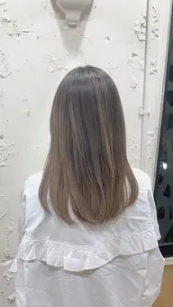 バレイヤージュカラー✂️ブリーチしてダブルカラー😉自然なグラデーションカラーでお洒落感UP😆エアータッチ ハイライト