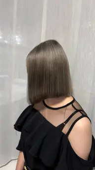 ブリーチ×シルバーグレージュ🩶🎀 赤みや黄みを抑えた透明感抜群のシルバーグレージュカラー🪞✨