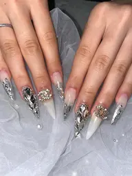 長さ出し10本💅やり放題、当店オフ込み