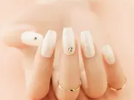 オフ無し　ハンド　白ネイル