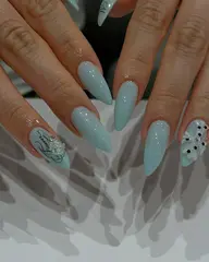 【Bling Design】✨チップ長さだし4本アートパーツ付け放題