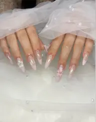 フレンチネイル10本長さだし（オフ有）🩷