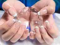 10本チップ長さ出し+フレンチ・ガラスフレンチ