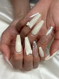 【オフなし】ジェル製チップで10本長さだしプラスお好きな持ち込みデザイン⭐︎シンプル