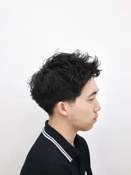 カット+スパイキーショートパーマ