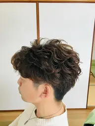 【ウェーブ】【楽々スタイリング】　【夜２１時まで受付⭐️】🧑🏻‍🦱👩🏻　ナチュラルパーマ＋カット✨