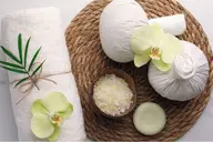 ハーブボールマッサージ🌿