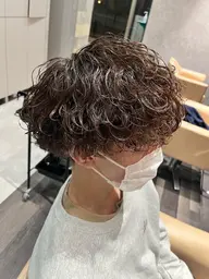 朝のセットが楽になる✨パーマを当ててイメージを変えてみませんか!?女性も可能🙆♀️【月〜土曜19時・日曜18時】