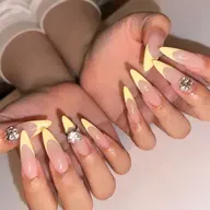 【人気No.2】長さだし+フレンチネイル