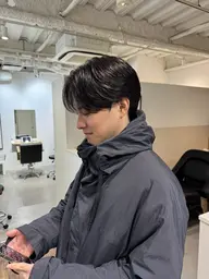 【Men's】カット(センターパートヘアのみ)+眉カット(眉カットはするしないは選択可能です)