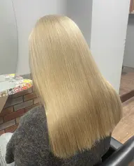 【ハイトーン専用】ケアブリーチ2回×フルカラー¥18900