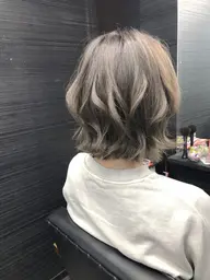 カット＋透明感、色持ちカラー(イルミナカラー＋他メーカー薬剤＋ケアボンド剤)＋最高級ハホニコトリートメント