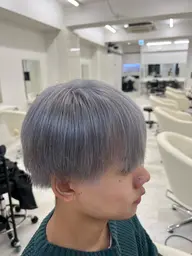 ダブルカラー ※メンズ限定髪の履歴、長さによってはご案内が出来ない場合があるので要相談でよろしくお願い致します。
