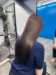 ❤️🔥8月限定❤️🔥艶カラー+クイックトリートメント🫧日々のケアを簡単に!