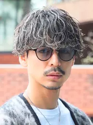 【🎧デビュー前限定‼️平日限定🎧】メンズカット+各種メンズパーマ+ハイライト