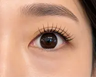 【人気No.1】LEDマツエク100本|韓国風束感eye ¥4980