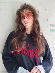 外国のお洒落girlになりたい方👩🏼🦱 ウェーブパーマ+似合わせカット+トリートメント