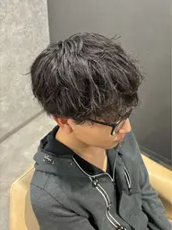 カット+パーマ✨️パーマを当ててイメージを変えてみませんか!?女性も可能🙆♀️【月〜土曜19時・日曜18時】