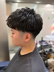 カット➕アイロンパーマ(長さ12cm以上は不可となります。)