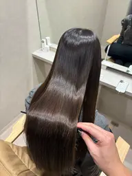 【🩵ダメージしている方にオススメ🩵】うる艶酸性ストレート+カット無料+TOKIOトリートメント✨#サラツヤ#髪質改善
