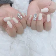 埋め尽くし2本付き🌸ワンカラーorラメグラデーション　同価格でフットネイルにも変更可能✨