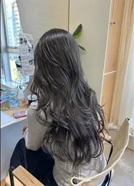 🩷赤み抑えたい人オススメ🩷イルミナカラー🌿➕コーティングトリートメント🫧前髪、顔まわりカット付✂️土日＋500円