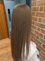【🎀肌まで綺麗に見せる透明感カラー 🎀】ブリーチダブルカラー➕カット💕色落ちまでかわいい透明感