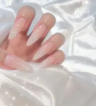 オフ込み🤍ワンカラーorラメグラ🧸🌟キラキラもちゅるん系も、かわいいお色たくさんご用意してます✨