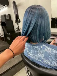 全頭ブリーチ➕オンカラー寒色系🩵💙