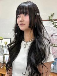 韓国レイヤーカット＋透明感カラー　　　　　　　　　　　　　【ツヤのある韓国ヘアに🖤】¥7,700​〜​
