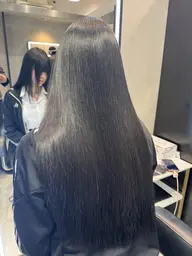 ✨モデル様募集中✨上品なツヤのある黒髪カラー🐦⬛➕トリートメント🫧