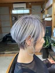 ブリーチ+カット+艶カラー(1回)オンカラー+シャンプーブロー