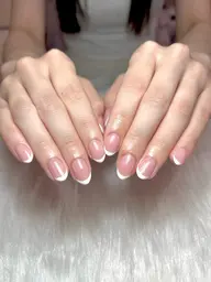 【Hand】ベース込み★フレンチネイル♪ご新規様オフ無料 ¥9300→¥4400