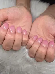 オフなしグラデーションネイル